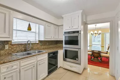 3919 Badger Forest Drive, Houston, TX 77088 - Photo 16