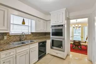 3919 Badger Forest Dr, Houston, TX 77088 - Photo 16