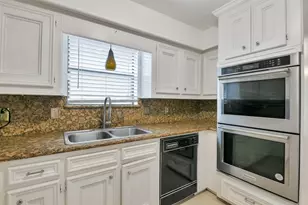 3919 Badger Forest Dr, Houston, TX 77088 - Photo 18