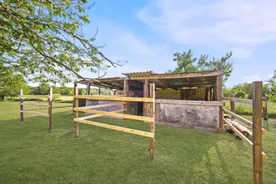133 Meadow View Boulevard, Del Valle, TX 78617 - Photo 36