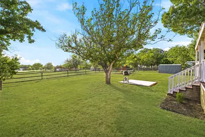 133 Meadow View Boulevard, Del Valle, TX 78617 - Photo 40
