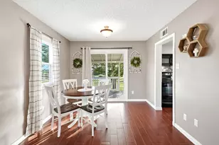 133 Meadow View Blvd, Del Valle, TX 78617 - Photo 10