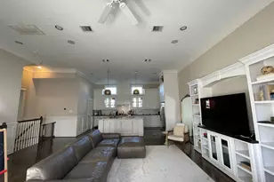 1414 Beachton St, Houston, TX 77007 - Photo 2