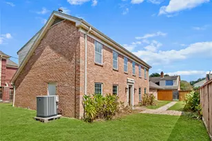 2126 Potomac Dr, Houston, TX 77057 - Photo 2
