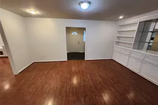 8403 Mullins Dr, Houston, TX 77096 - Photo 6
