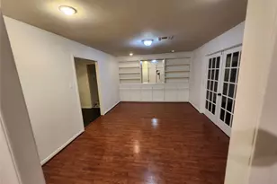 8403 Mullins Dr, Houston, TX 77096 - Photo 2