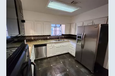 8403 Mullins Drive, Houston, TX 77096 - Photo 16