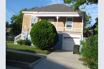 1806 Jack Johnson Boulevard, Galveston, TX 77550 - Photo 1