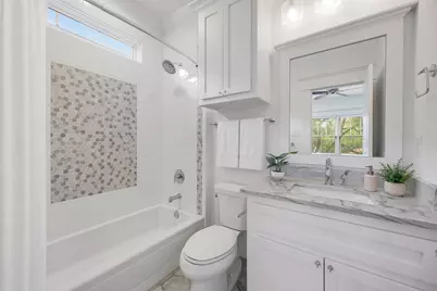 1031 E 7th 1/2 Street, Houston, TX 77009 - Photo 20