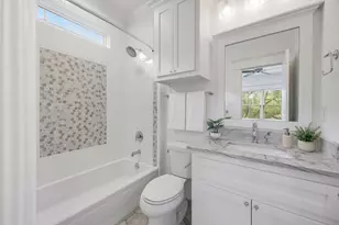 1031 E 7th 1/2 St, Houston, TX 77009 - Photo 20