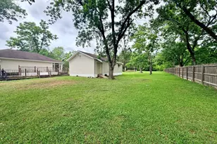 611 Keith St, Kennard, TX 75847 - Photo 4