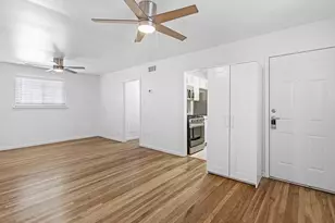 210 Emerson St, Houston, TX 77006 - Photo 4