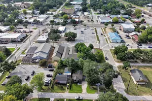 202 Fannin St, Tomball, TX 77375 - Photo 34