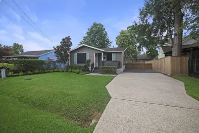 202 Fannin Street, Tomball, TX 77375 - Photo 2