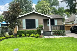 202 Fannin St, Tomball, TX 77375 - Photo 1