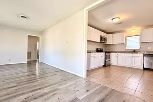 10502 Ambursen St, Houston, TX 77034 - Photo 2