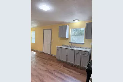 212 S Main Street #B, Conroe, TX 77301 - Photo 8