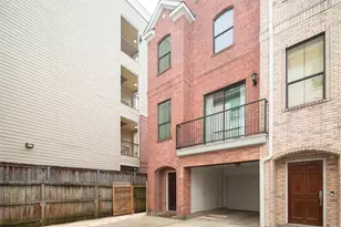 202 McGowen St, Houston, TX 77006 - Photo 2