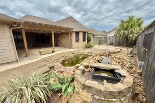 2222 W Lonesome Dove Dr, Deer Park, TX 77536 - Photo 8