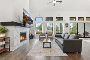 10102 S Goshawk Trl, Conroe, TX 77385 - Photo 12