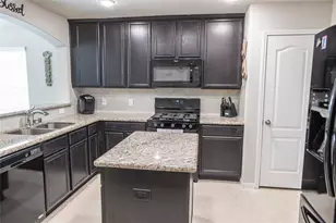 5135 Misty Ln, Bacliff, TX 77518 - Photo 8