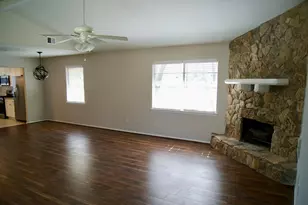 3322 Sycamore Springs Dr, Houston, TX 77339 - Photo 10