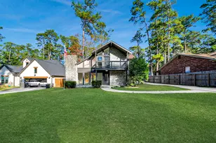 13946 Dolphin Dr, Willis, TX 77318 - Photo 4