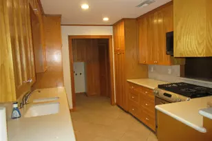 9213 Hammerly Blvd, Houston, TX 77080 - Photo 8