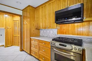 9213 Hammerly Blvd, Houston, TX 77080 - Photo 8
