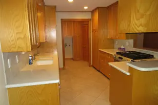 9213 Hammerly Blvd, Houston, TX 77080 - Photo 4