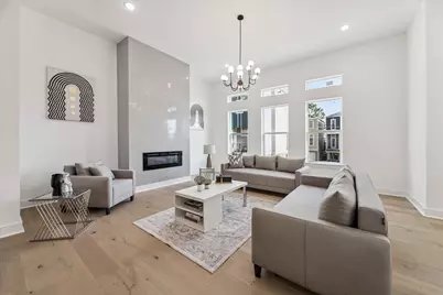2122 Oatfield Drive, Houston, TX 77018 - Photo 1