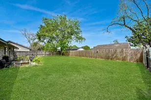 10327 Sageburrow Dr, Houston, TX 77089 - Photo 24