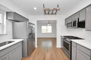 10327 Sageburrow Dr, Houston, TX 77089 - Photo 12