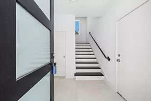 1015 W 24th St, Houston, TX 77008 - Photo 6