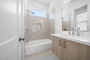 1015 W 24th St, Houston, TX 77008 - Photo 14