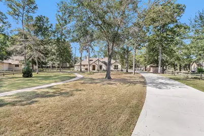 11498 Oak Springs Drive, Willis, TX 77378 - Photo 2