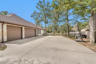 11498 Oak Springs Dr, Willis, TX 77378 - Photo 26