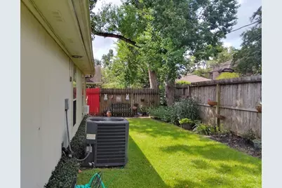 18719 Candle Park Drive, Spring, TX 77388 - Photo 20