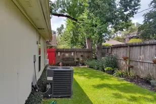 18719 Candle Park Dr, Spring, TX 77388 - Photo 20