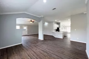 10005 W Chestnut Creek Way W, Pearland, TX 77584 - Photo 4