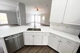 10005 W Chestnut Creek Way W, Pearland, TX 77584 - Photo 10