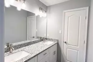 10005 W Chestnut Creek Way W, Pearland, TX 77584 - Photo 22