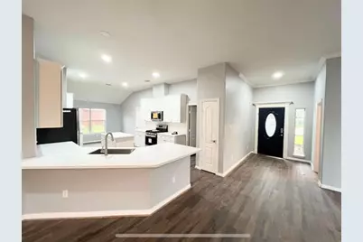 10005 W Chestnut Creek Way W, Pearland, TX 77584 - Photo 2