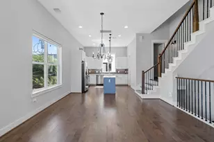 1114 W 15th 1/2 St, Houston, TX 77008 - Photo 32