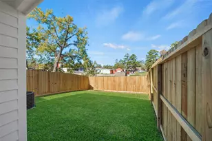 716 W Dallas St, Conroe, TX 77301 - Photo 24