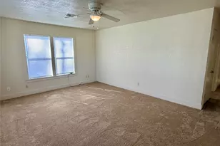 500 W Third St, Brenham, TX 77833 - Photo 4