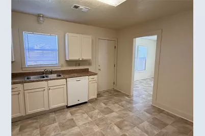 500 W Third Street, Brenham, TX 77833 - Photo 10