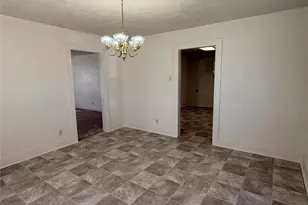 500 W Third St, Brenham, TX 77833 - Photo 8