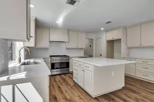 2109 Bay Hill Dr, League City, TX 77573 - Photo 10