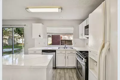 10234 Tablerock Drive, Houston, TX 77064 - Photo 16